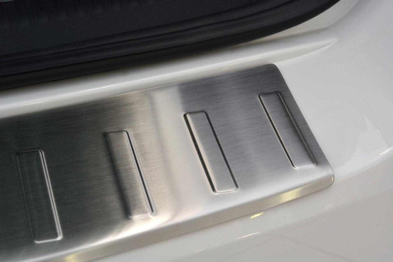 Skoda Rapid Spaceback (NH1) 2013-> 5-door hatchback rear bumper protector stainless steel (SKO4RABP) (3)