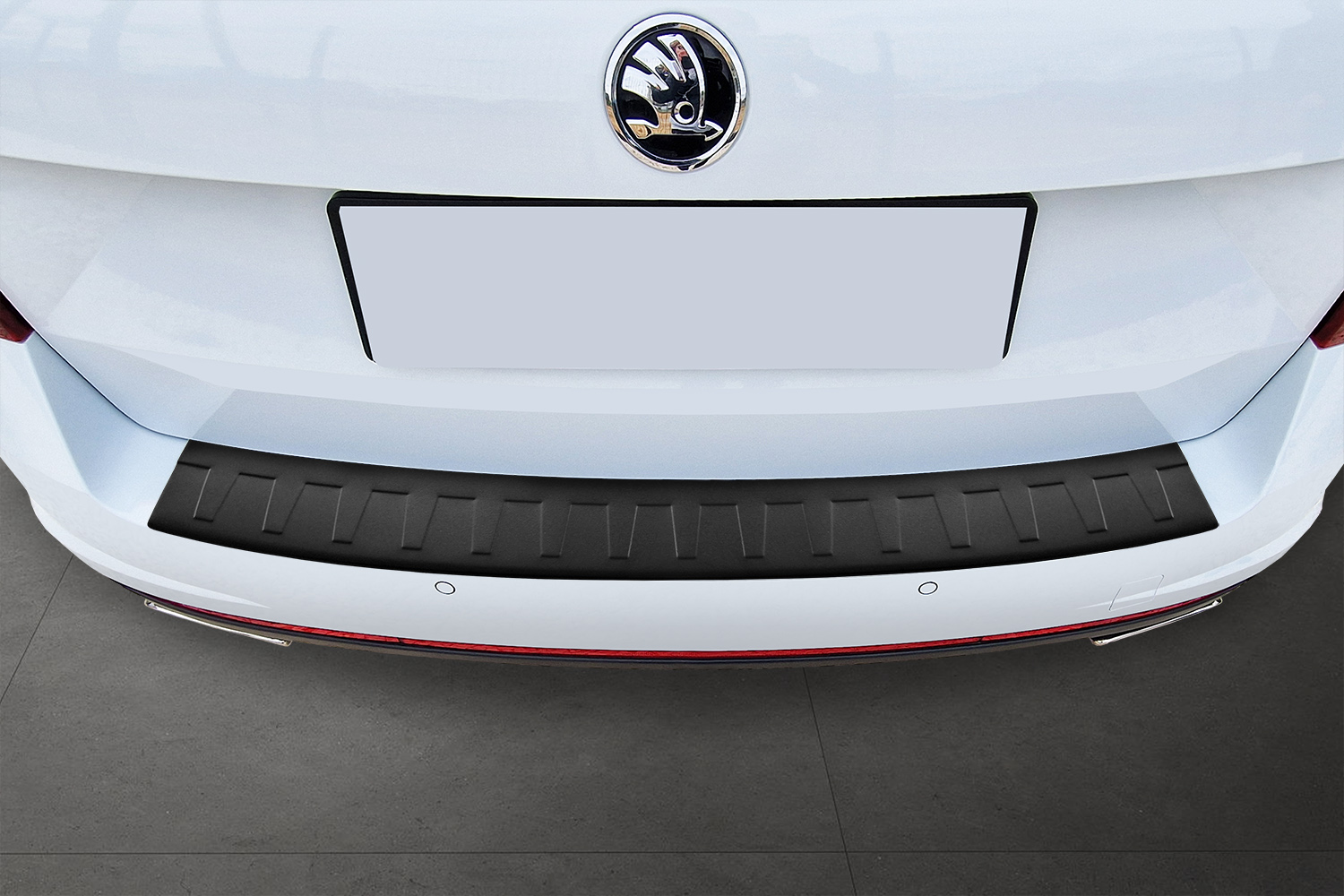 Rear bumper protector suitable for Skoda Octavia III RS Combi (5E) 2013-2020 wagon stainless steel matt black (2)