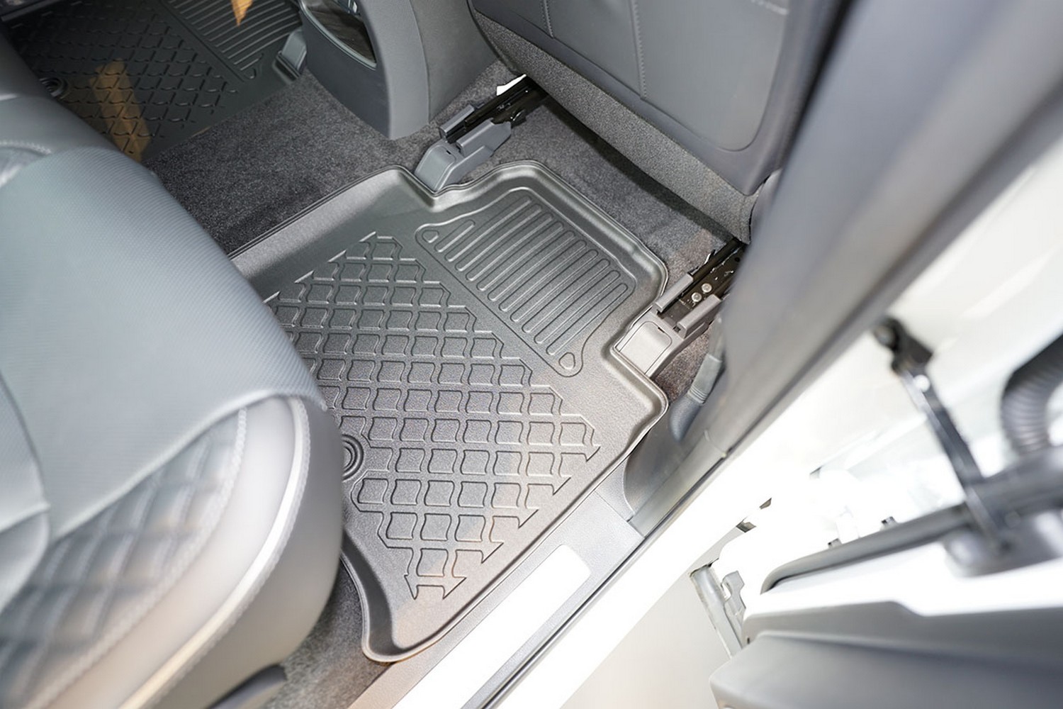 Car mats suitable for SsangYong - KGM Rexton (Y400, G4) 2017-present Guardliner PE/TPE rubber (SSY2REFM-G) (2) Car mats suitable for SsangYong - KGM Rexton (Y400, G4) 2017-present Guardliner PE/TPE rubber (SSY2REFM-G) (2)