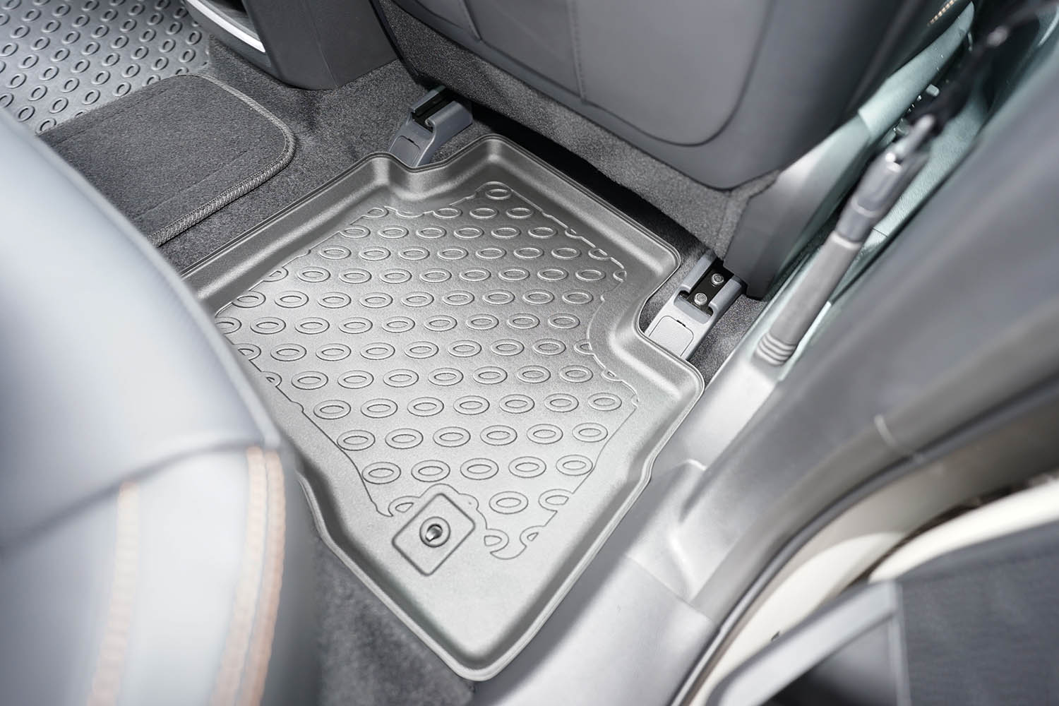 Car mats suitable for SsangYong - KGM Torres EVX (U100) 2023-present Cool Liner PE/TPE rubber (SSY2TOFM-C) (5) Car mats suitable for SsangYong - KGM Torres EVX (U100) 2023-present Cool Liner PE/TPE rubber (SSY2TOFM-C) (5)