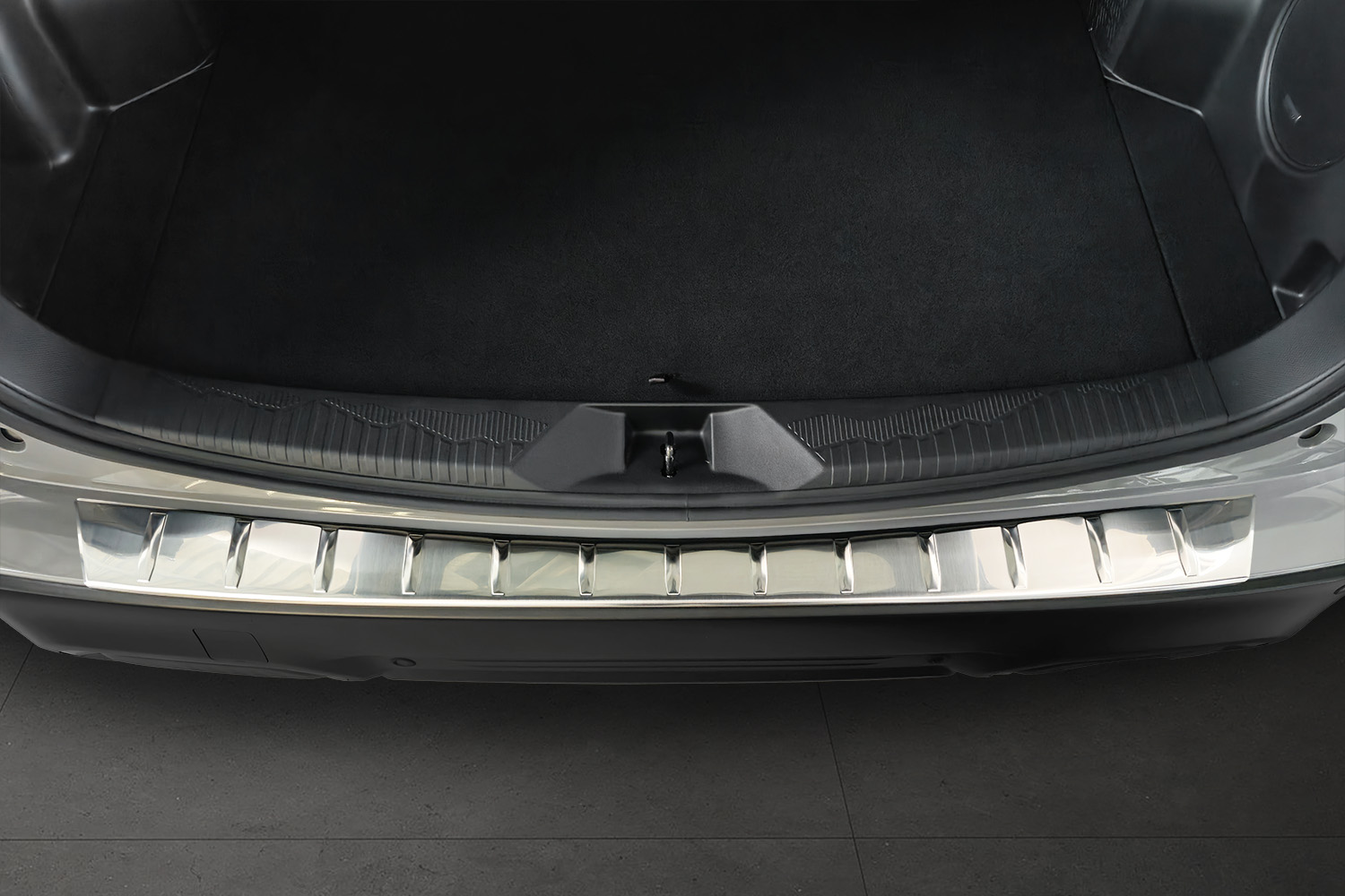 Rear bumper protector suitable for Subaru Forester VI (SL) 2024-present stainless steel brushed (2)