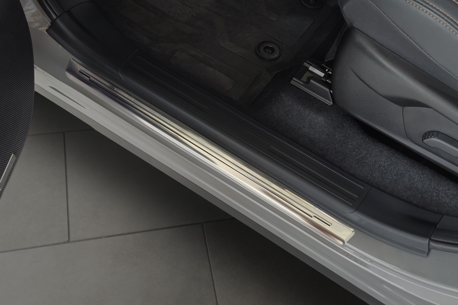 Door sill plates suitable for Subaru Forester VI (SL) 2024-present stainless steel brushed 4 pieces (2) Door sill plates suitable for Subaru Forester VI (SL) 2024-present stainless steel brushed 4 pieces (2)