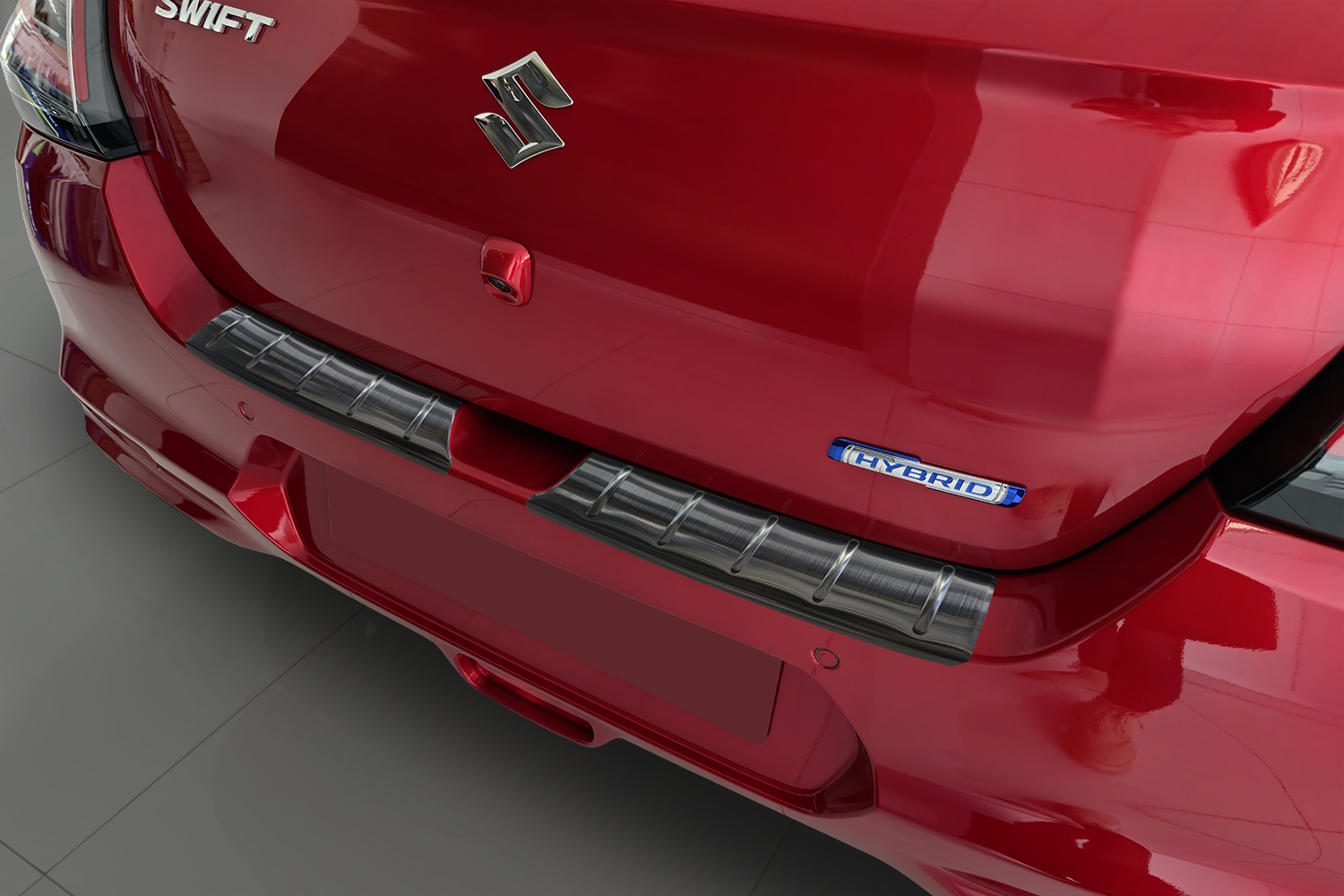 Protection de seuil de coffre convient à Suzuki Swift (YED) 2024-présent 5 portes bicorps acier inox brossé anthracite 2 pièces