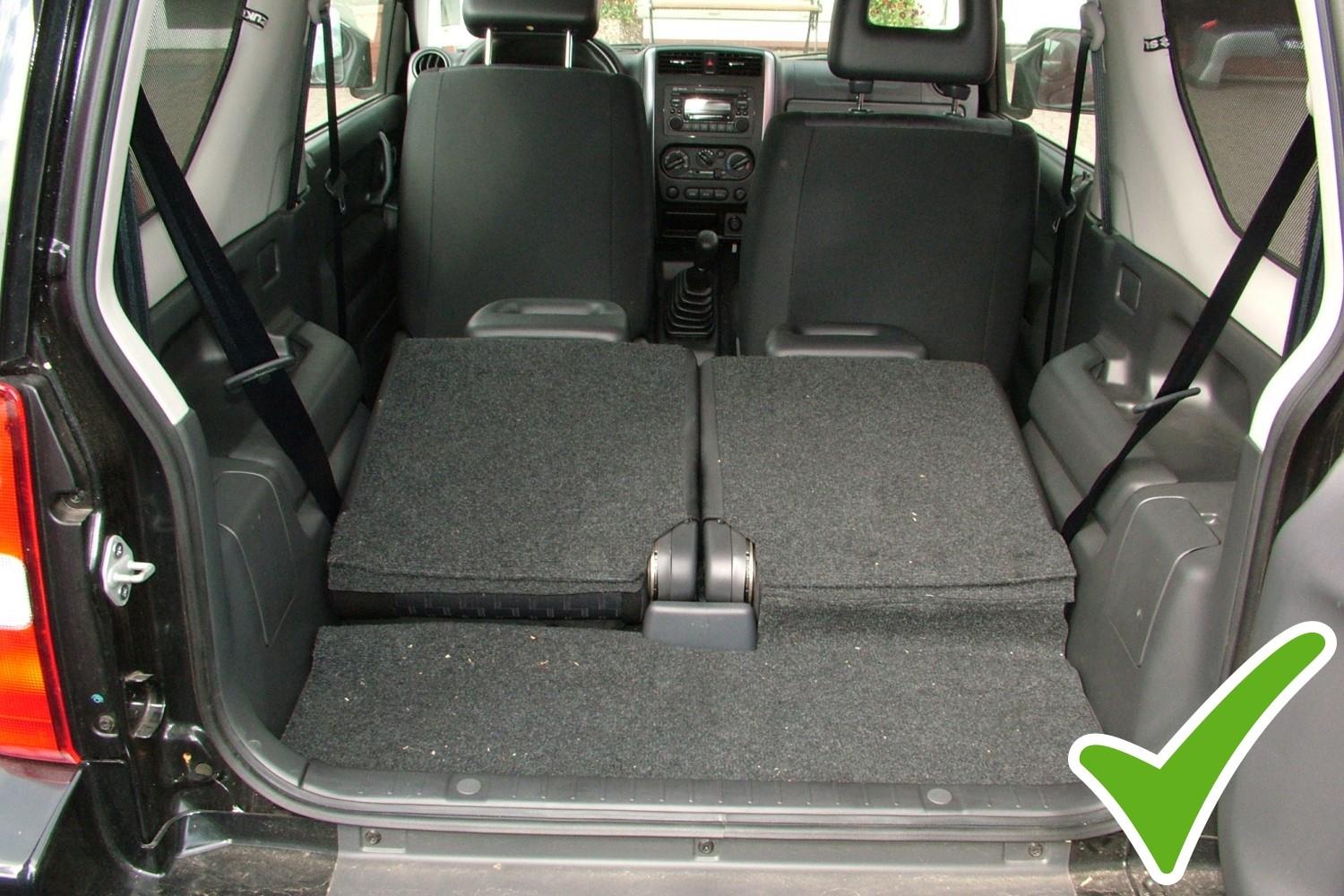 Suzuki Jimny III 1998-2018 Carbox Classic high sided boot liner (SUZ2JICC)