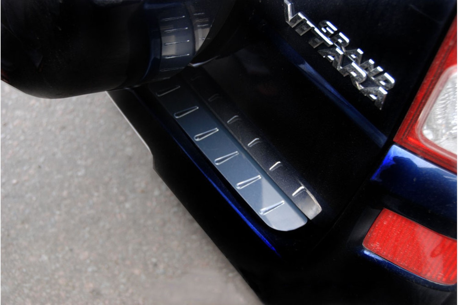 Protection de seuil de coffre convient à Suzuki Grand Vitara (JT) 2005-2014 3 & 5 portes bicorps acier inox brillant