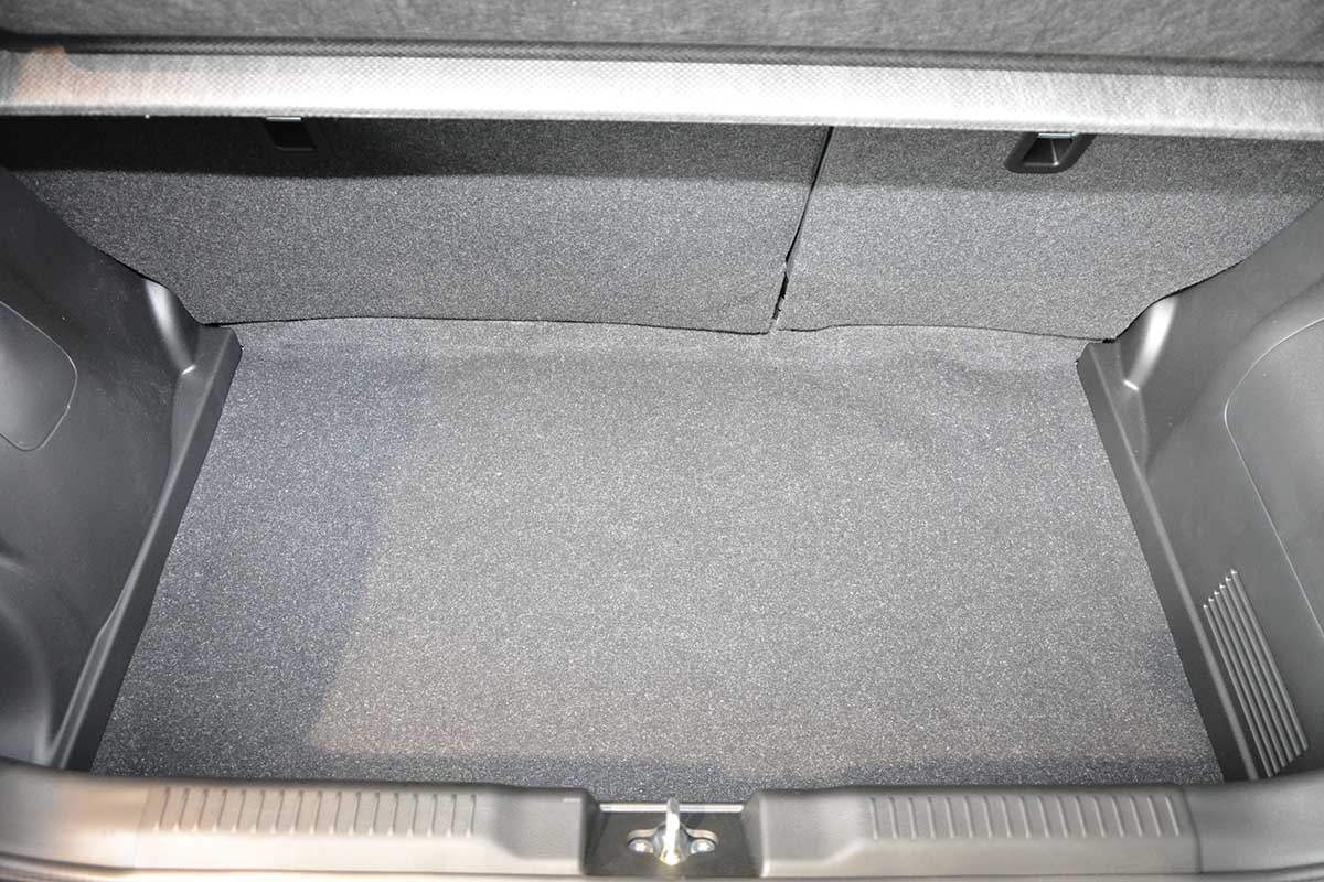 Tapis voiture Gauche Avant Suzuki Swift 3/5 portes 2005-2010 1 pièce