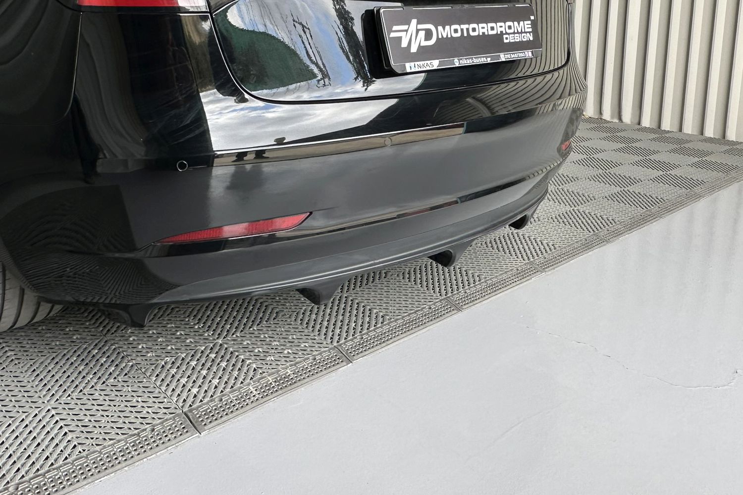 Diffuseur arrière convient à Tesla Model 3 2017-2023 4 portes tricorps Diffuseur arrière convient à Tesla Model 3 2017-2023 4 portes tricorps