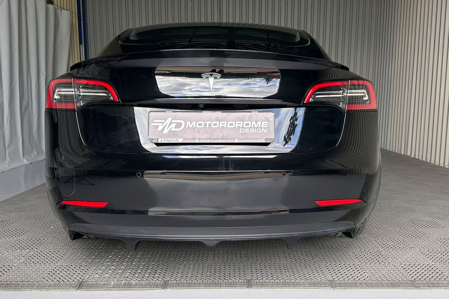 Rear diffuser suitable for Tesla Model 3 2017-2023 4-door saloon - painted (2)