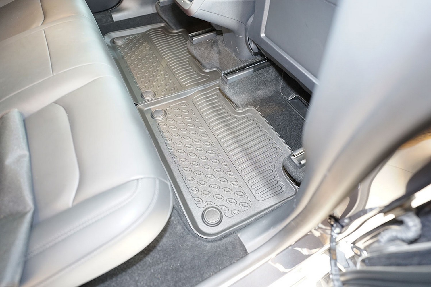 Car mats suitable for Tesla Model Y 2020-2025 Cool Liner PE/TPE rubber (TES1MYFM-C) (5) Car mats suitable for Tesla Model Y 2020-2025 Cool Liner PE/TPE rubber (TES1MYFM-C) (5)