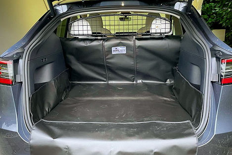 Dog guard Tesla Model Y 2020-present Kleinmetall Masterline