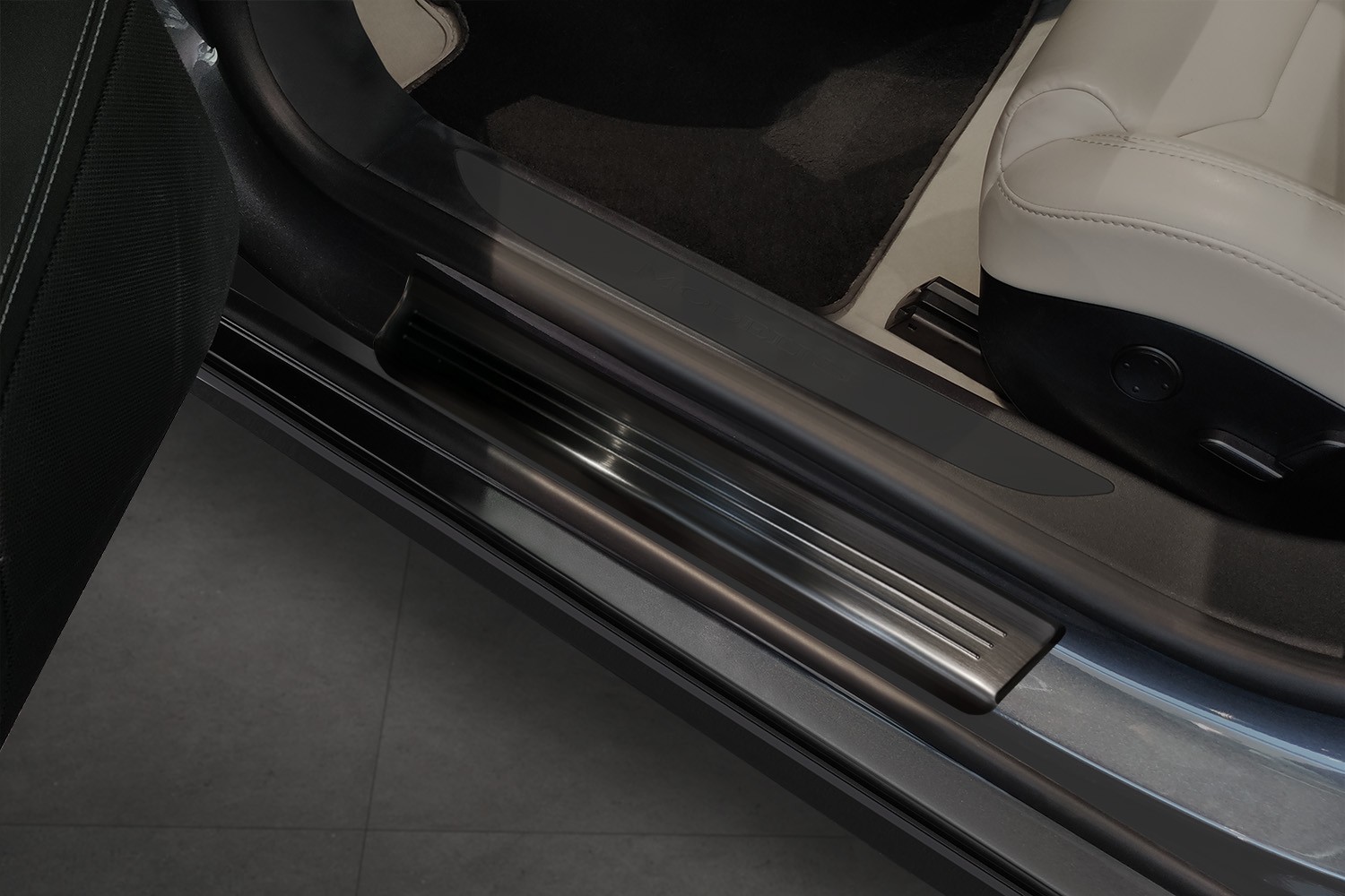 Instaplijsten Tesla Model S 2012-heden 5-deurs hatchback RVS geborsteld antraciet 4-delig