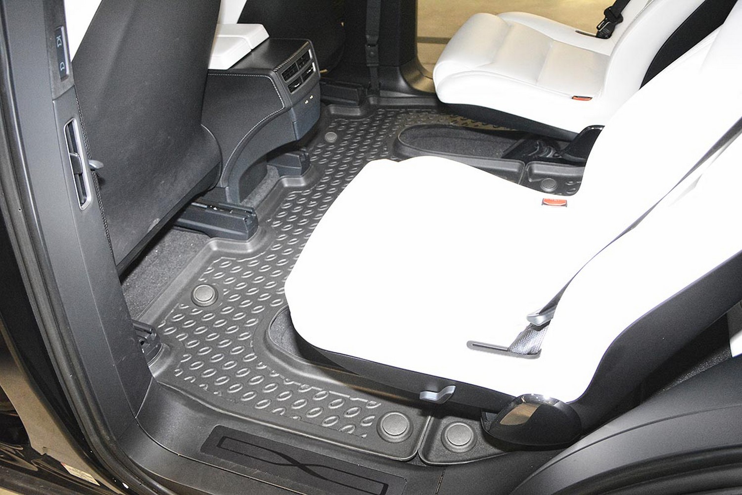 Car mats suitable for Tesla Model X 2015-present Cool Liner PE/TPE rubber (TES2MXFM-C) (2) Car mats suitable for Tesla Model X 2015-present Cool Liner PE/TPE rubber (TES2MXFM-C) (2)