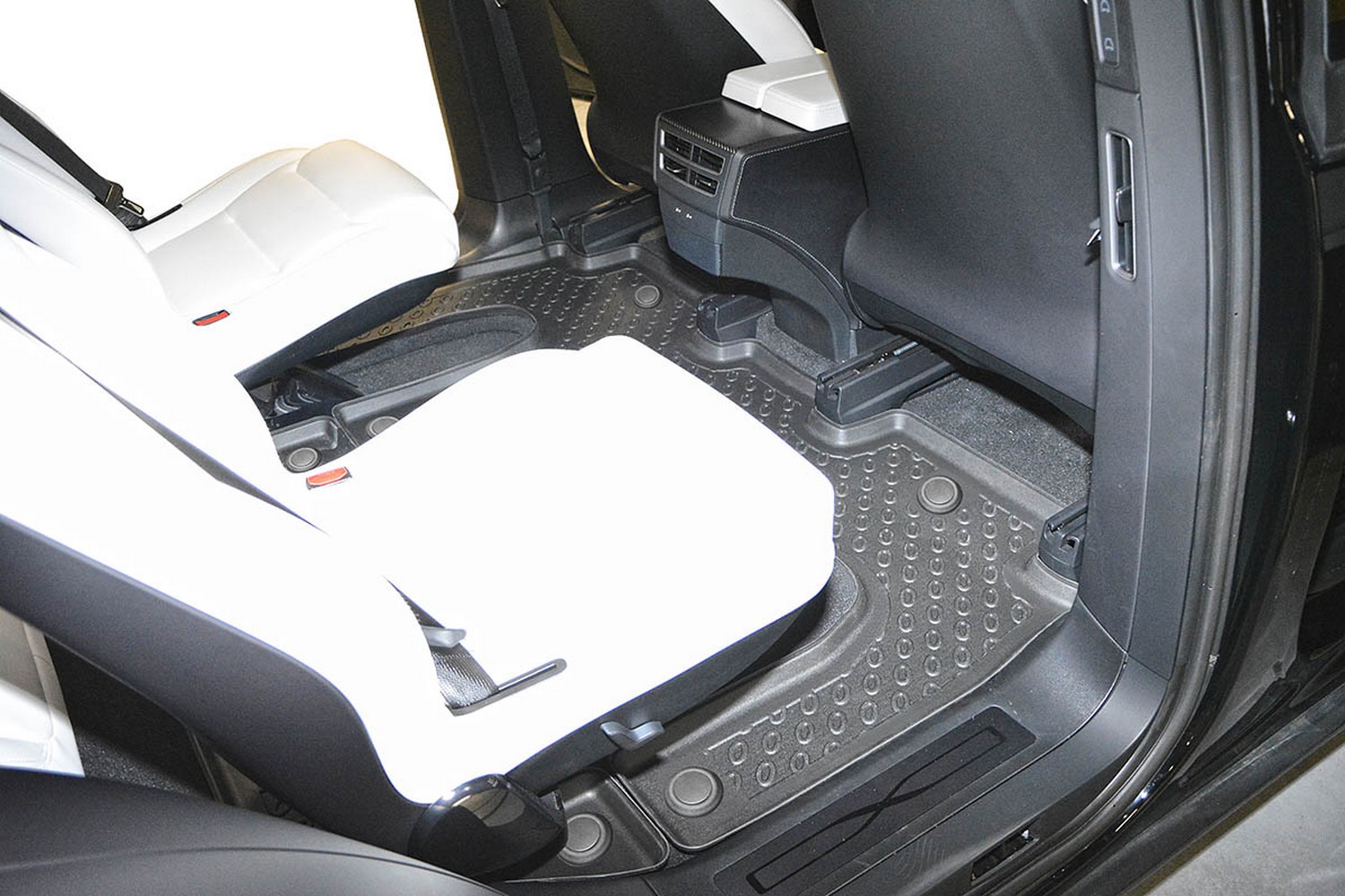 Car mats suitable for Tesla Model X 2015-present Cool Liner PE/TPE rubber (TES2MXFM-C) (3) Car mats suitable for Tesla Model X 2015-present Cool Liner PE/TPE rubber (TES2MXFM-C) (3)