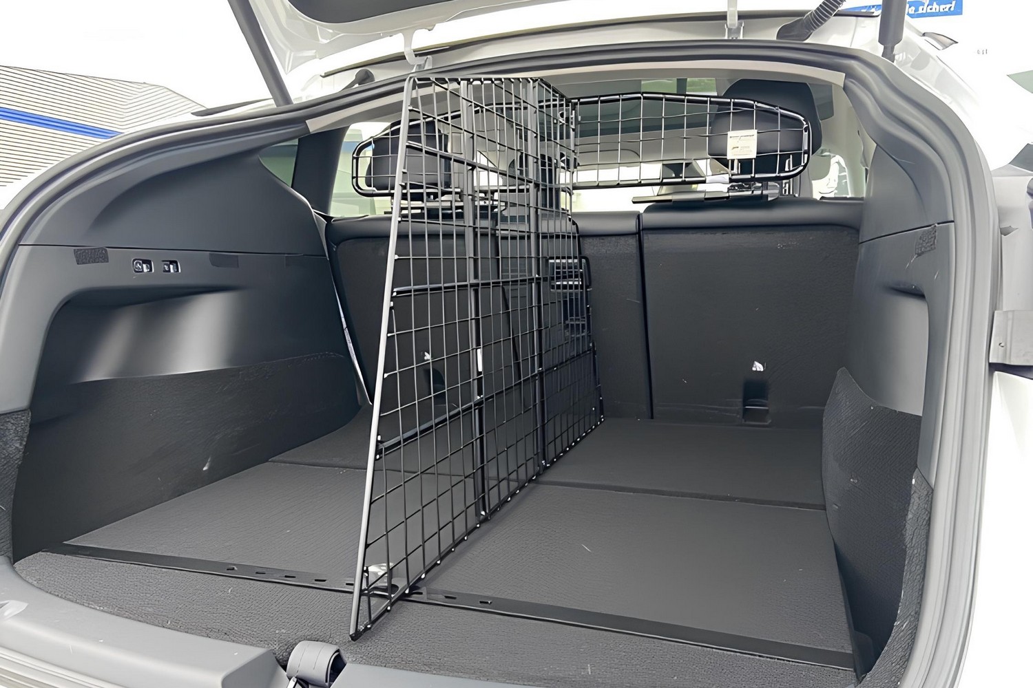 Trenngitter passend für Tesla Model Y 2020-heute Kleinmetall Masterline