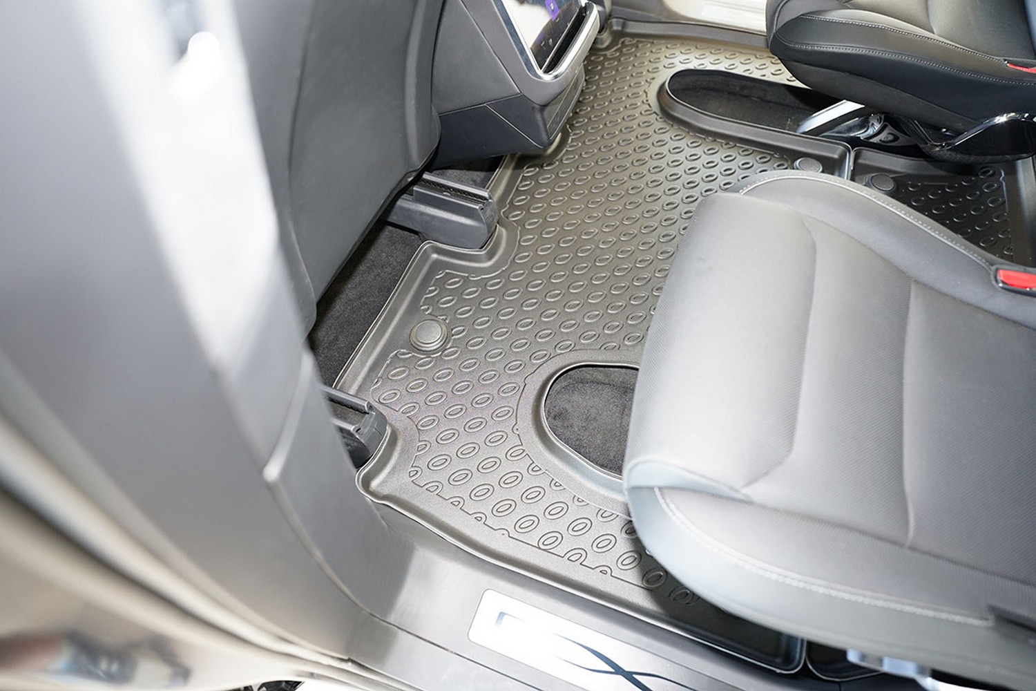 Car mats suitable for Tesla Model X 2015-present Cool Liner PE/TPE rubber (TES8MXFM-C) (2) Car mats suitable for Tesla Model X 2015-present Cool Liner PE/TPE rubber (TES8MXFM-C) (2)