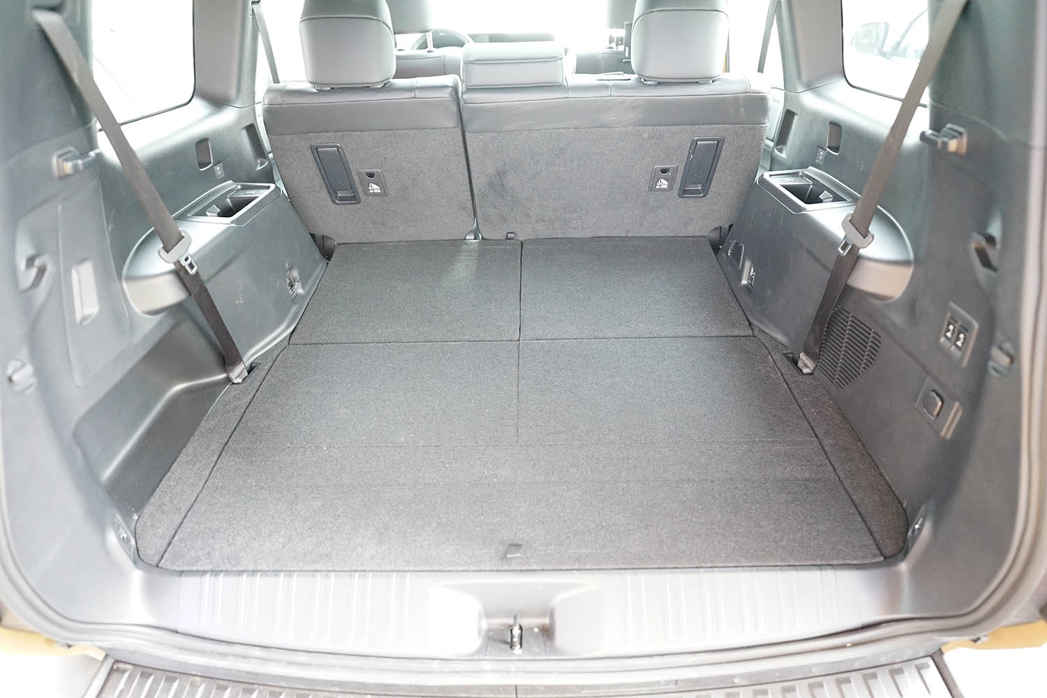 Kofferraumwanne passend für Toyota Land Cruiser (J250) 2023-heute Guardliner anti-rutsch PE/TPE Gummi
