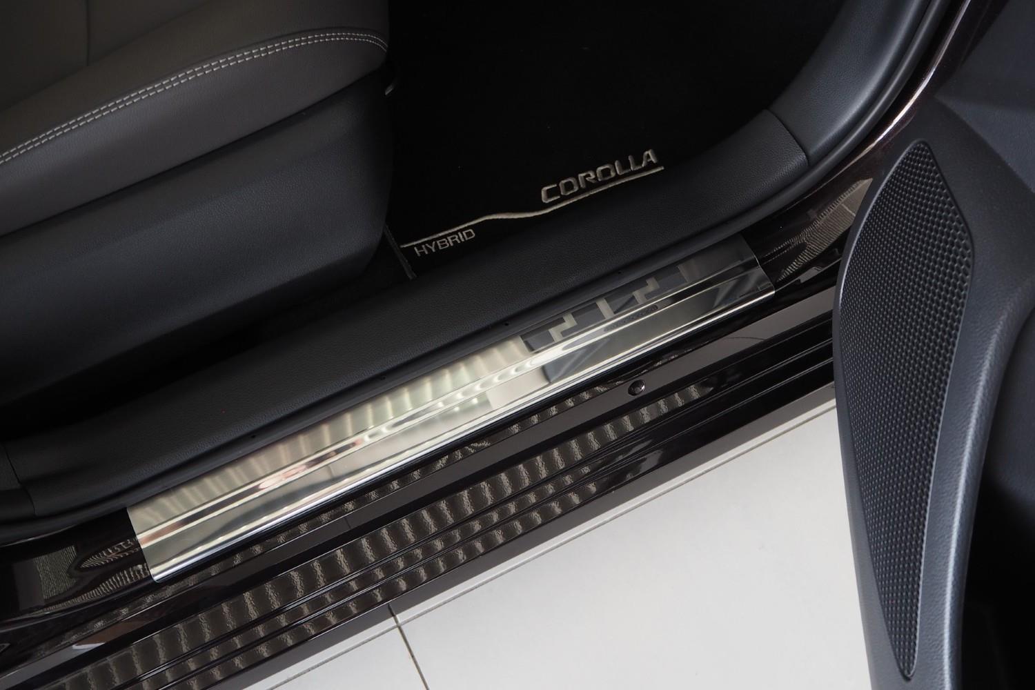 Seuils de portes Toyota Corolla (E210) 2018-présent 4 portes tricorps acier inox brossé