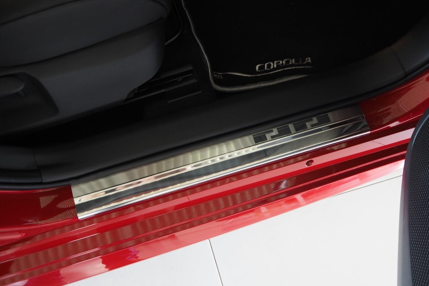 Seuils de portes Toyota Corolla (E210) 2018-présent 5 portes bicorps acier inox brossé