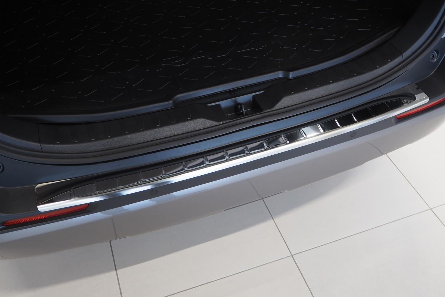 Protection de seuil de coffre convient à Toyota RAV4 V (XA50) 2018-présent acier inox brillant