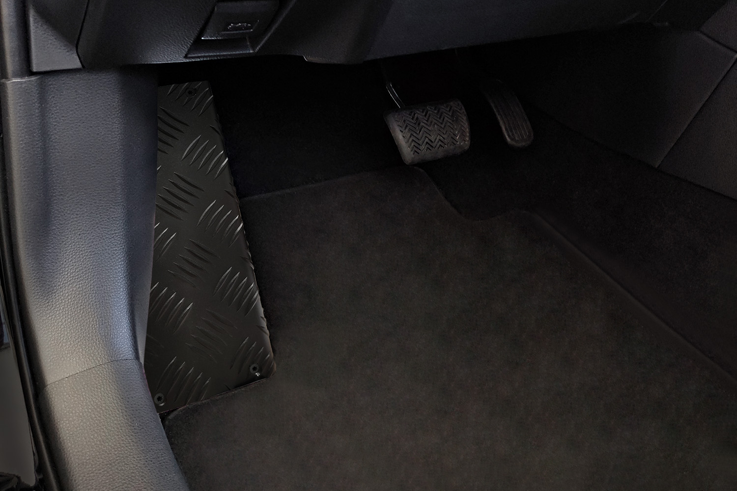 Foot rest trim suitable for Toyota Corolla Cross (XG10) 2022-present aluminium diamond plate matt black