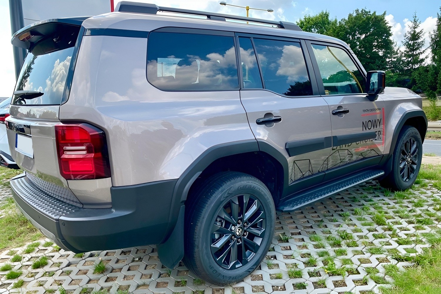 Door protectors suitable for Toyota Land Cruiser (J250) 2025-present set (2)