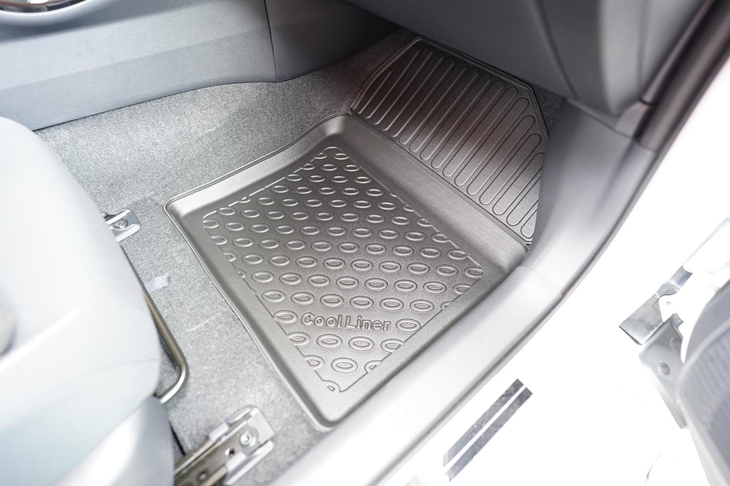 Car mats suitable for Toyota Prius V (XW60) 2023-present 4-door saloon Cool Liner PE/TPE rubber (TOY1PRFM-C) (3)