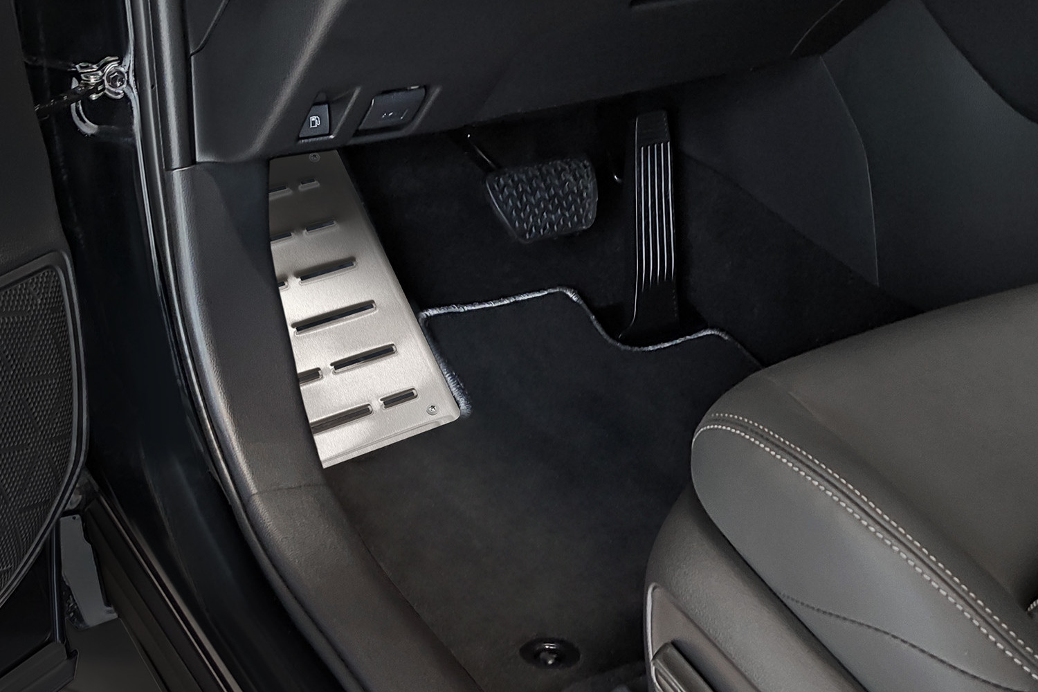 Fußstützenabdeckung passend für Toyota RAV4 V (XA50) 2018-heute Edelstahl gebürstet