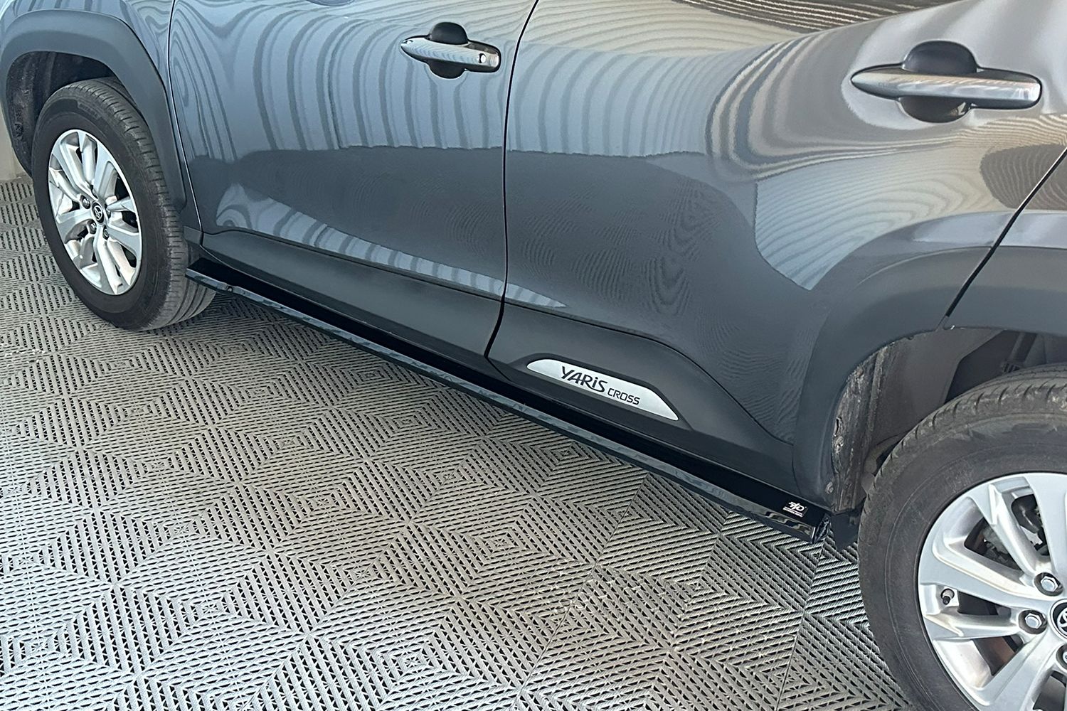 Jupes lat&eacute;rales convient &agrave; Toyota Yaris Cross (XP210) 2020-pr&eacute;sent