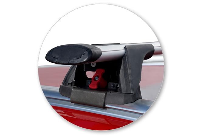 Roof bars Toyota Corolla (E210) 2018-> wagon Yakima Whispbar Through Bar - TOY25COWR (5)