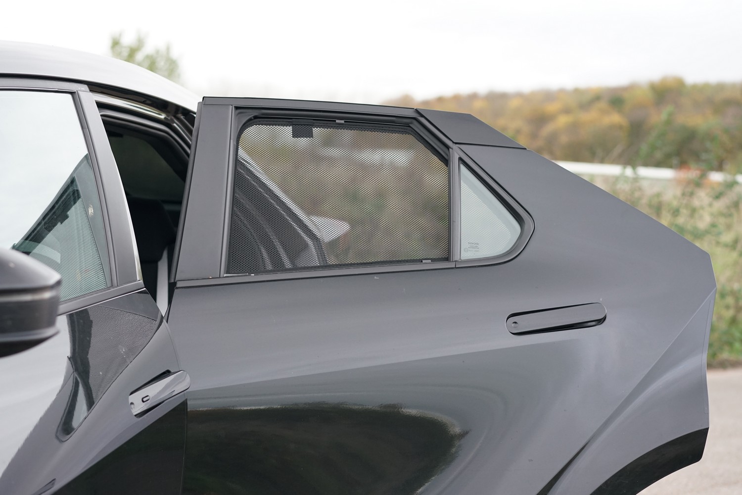 Parasoles compatibles con Toyota C-HR II 2023-presente Car Shades - juego