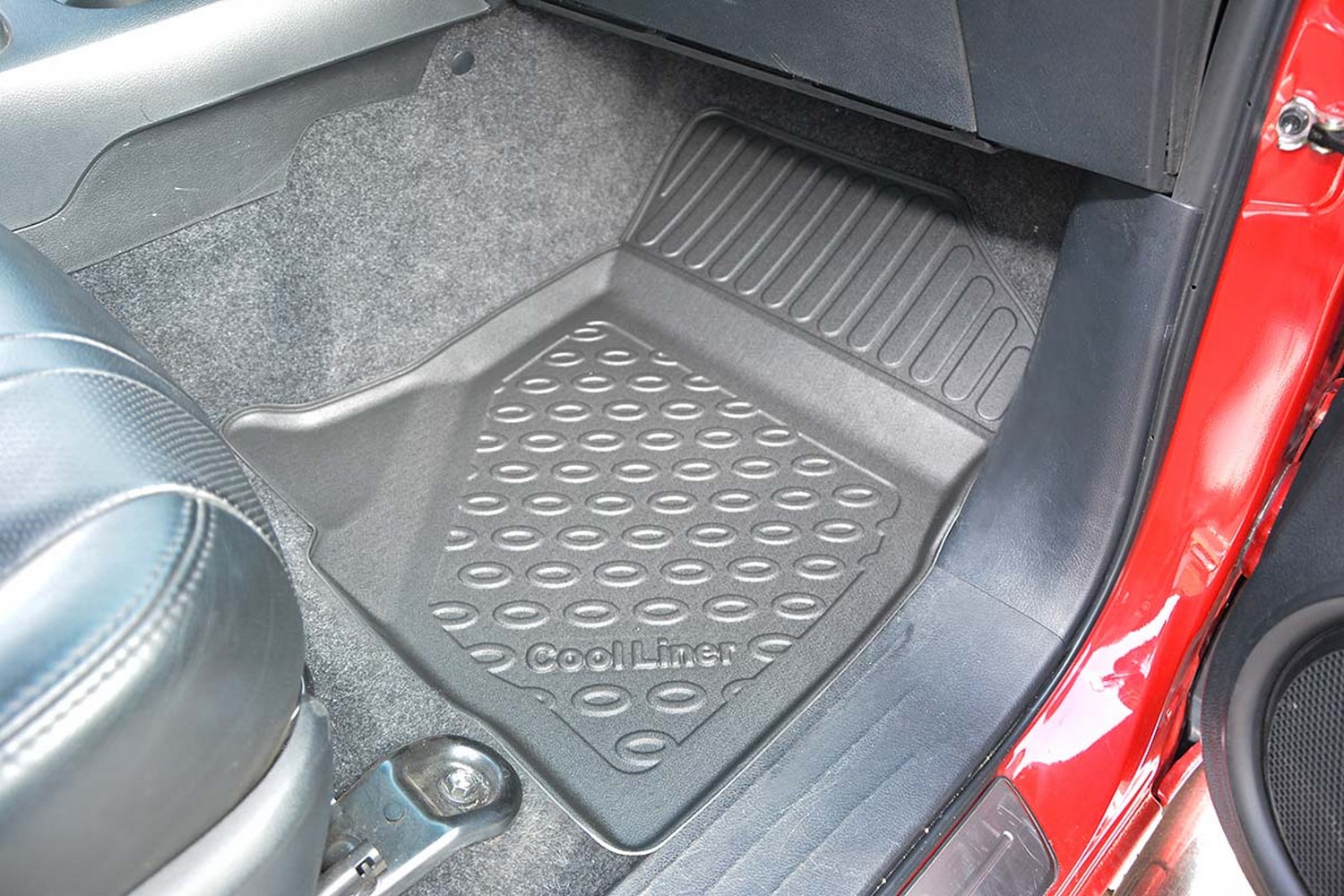Car mats suitable for Toyota Hi-Lux VIII 2015-present pickup Cool Liner PE/TPE rubber (TOY2HLFM-C) (3) Car mats suitable for Toyota Hi-Lux VIII 2015-present pickup Cool Liner PE/TPE rubber (TOY2HLFM-C) (3)