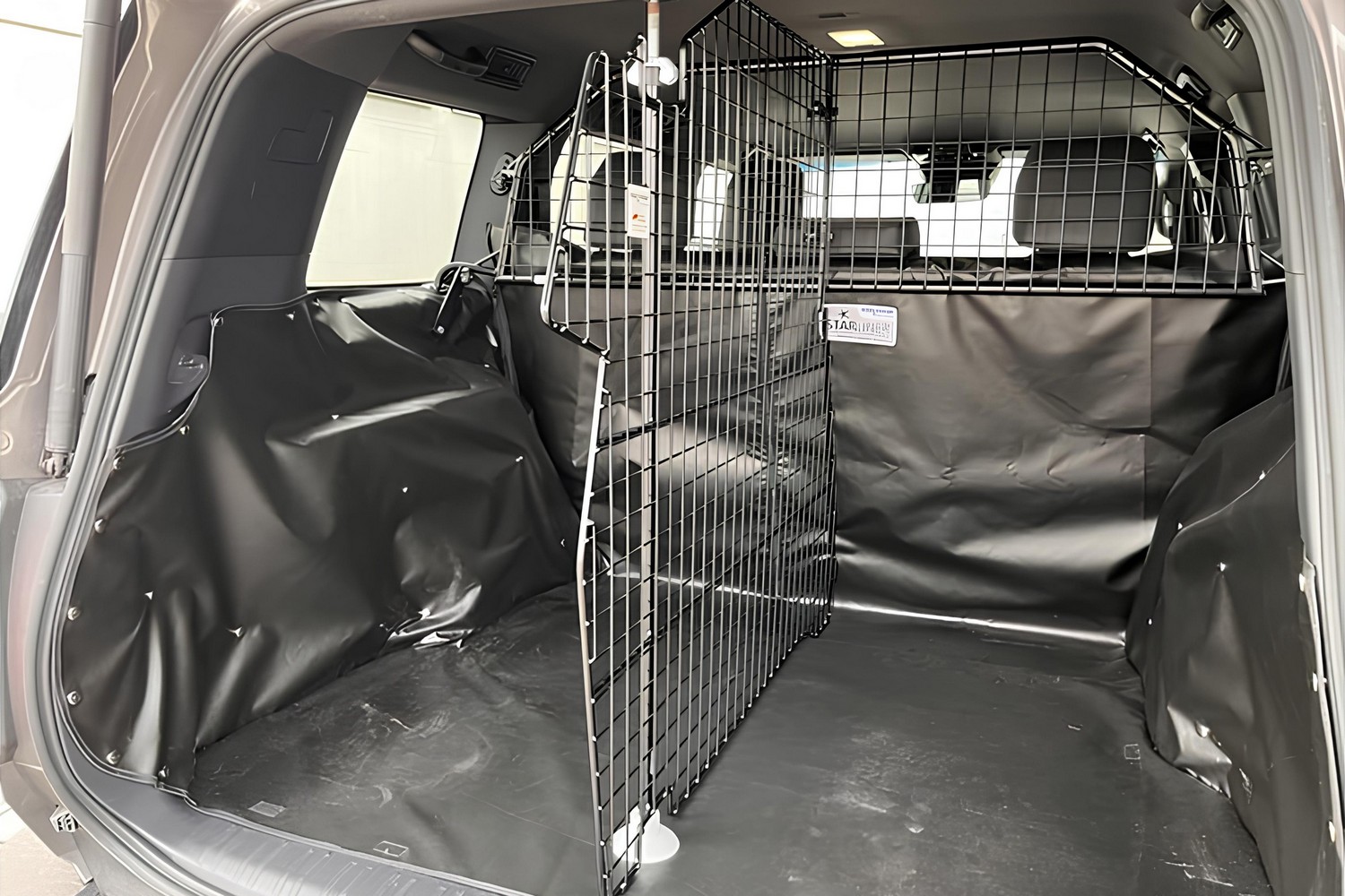 Cargo divider suitable for Toyota Land Cruiser (J250) 2023-present Kleinmetall Masterline