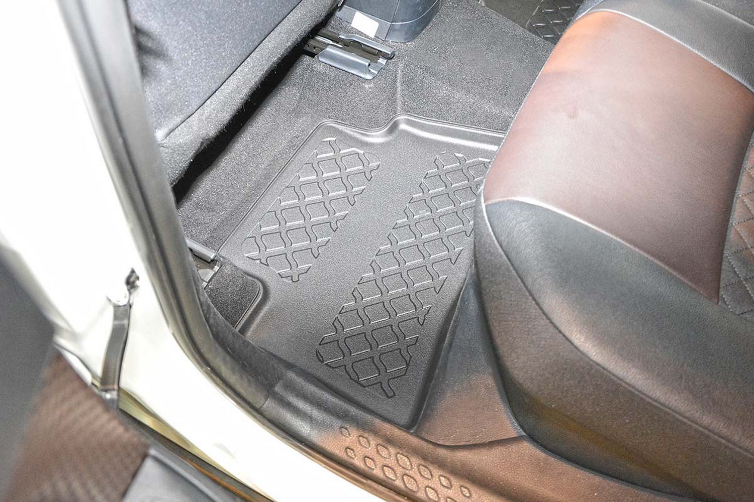 Car mats suitable for Toyota Corolla Cross (XG10) 2022-present Guardliner PE/TPE rubber (TOY3COFM-G) (4) Car mats suitable for Toyota Corolla Cross (XG10) 2022-present Guardliner PE/TPE rubber (TOY3COFM-G) (4)
