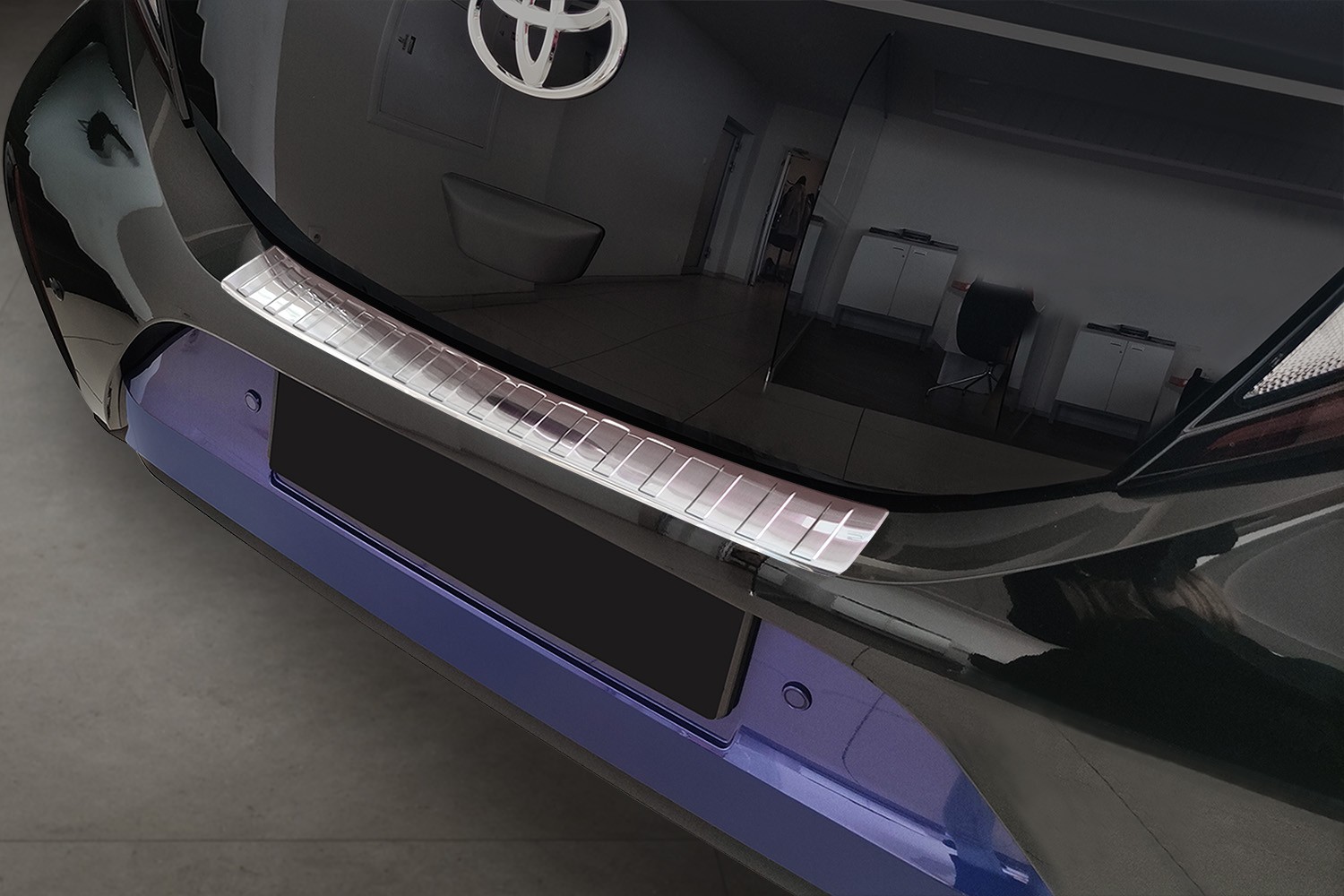 Ladekantenschutz Toyota Aygo X 2022-heute Edelstahl gebürstet