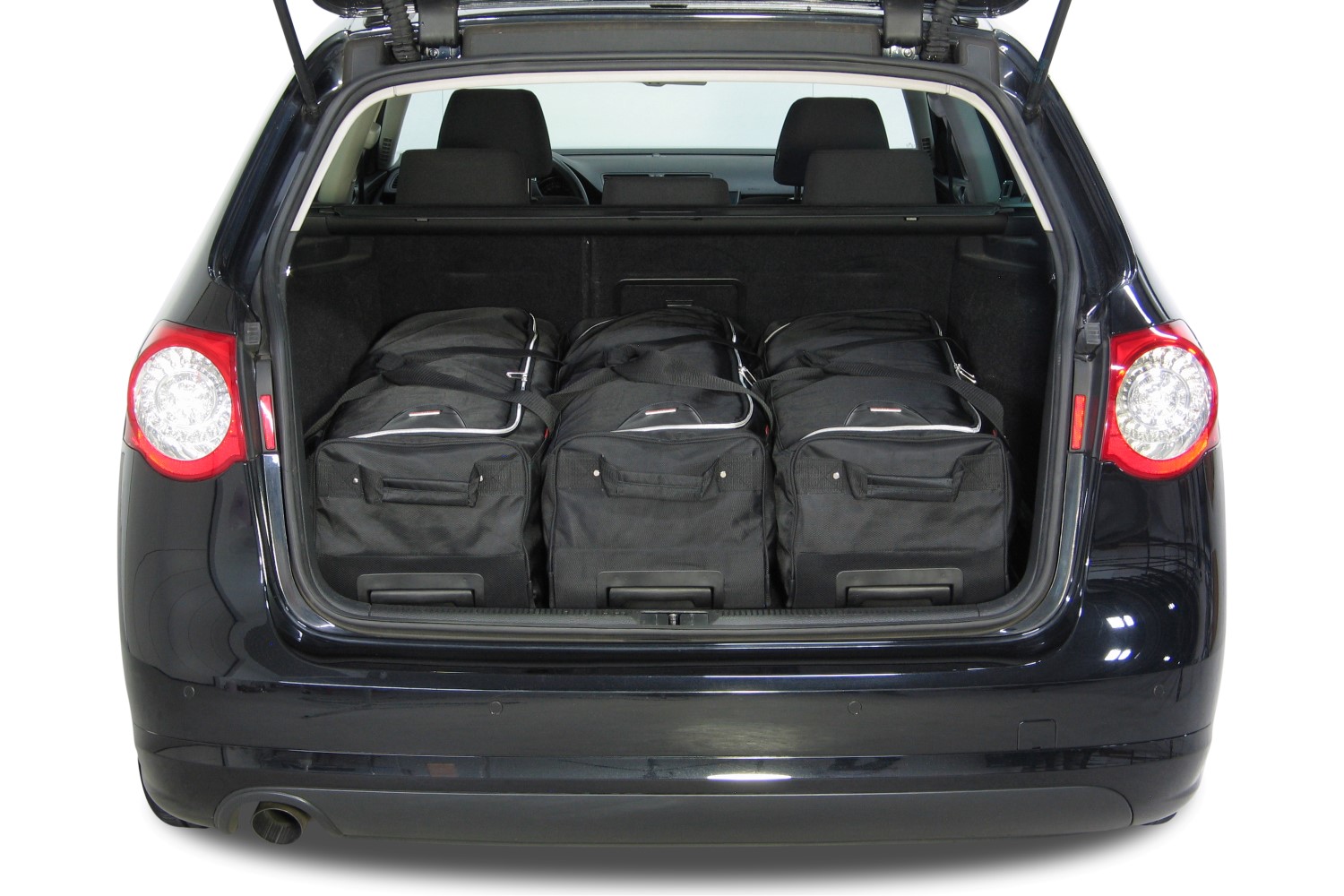 Фольксваген б6 багажнике пассат. Passat b6 variant багажник. Фольксваген Пассат б6 универсал багажник. Volkswagen Passat b6 универсал багажник. Passat b6 variant багажник разложен.