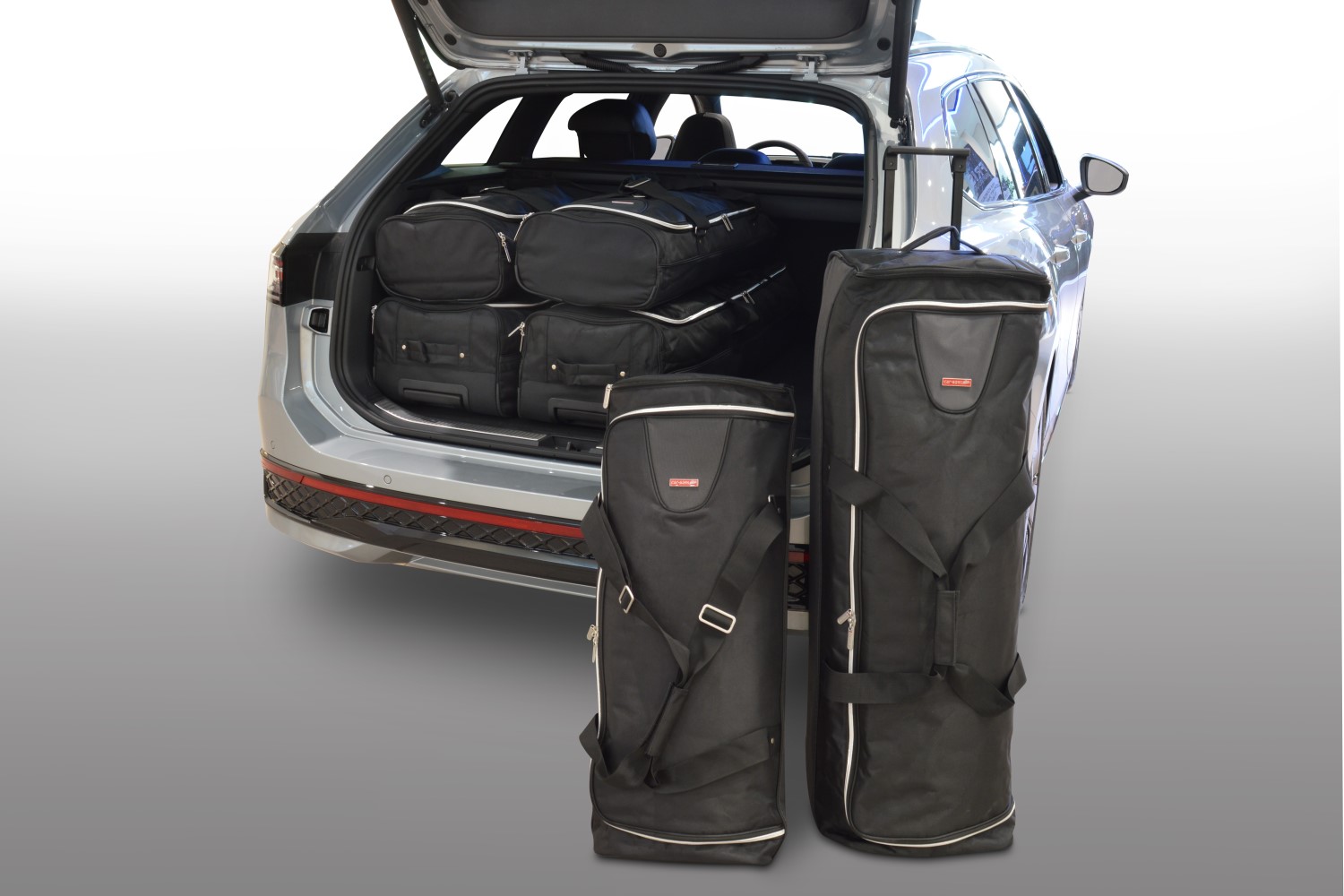 Travel bag set suitable for Volkswagen Passat Variant (B9) 2023-present wagon Original
