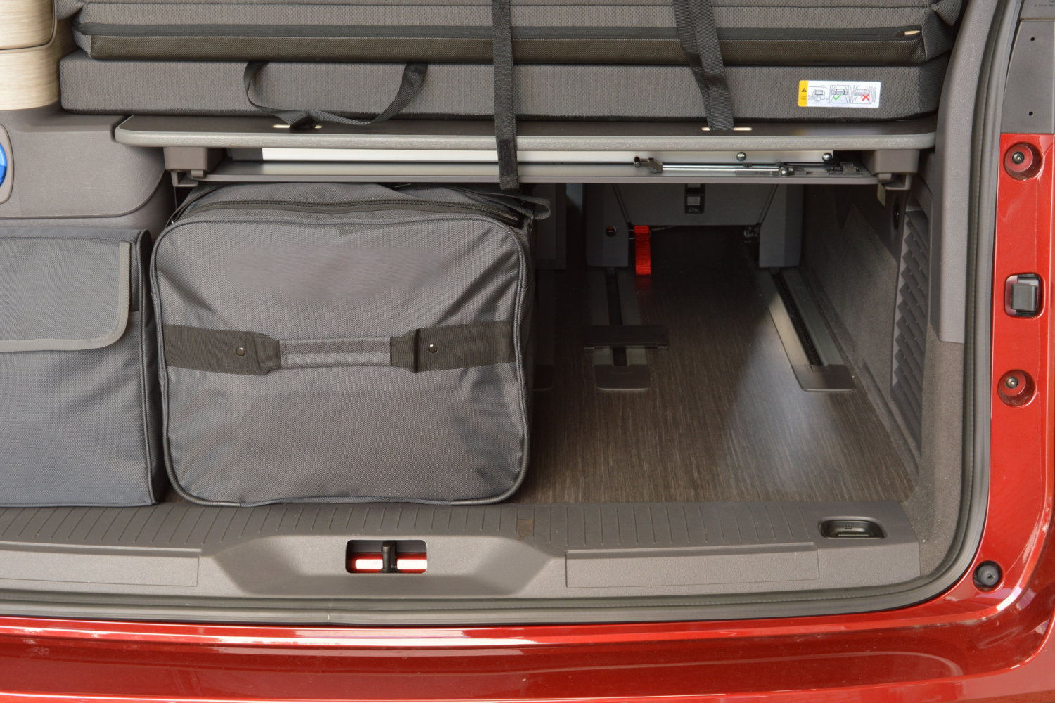 Boot travel bag suitable for Volkswagen California T7 2024-present Original (3) Boot travel bag suitable for Volkswagen California T7 2024-present Original (3)