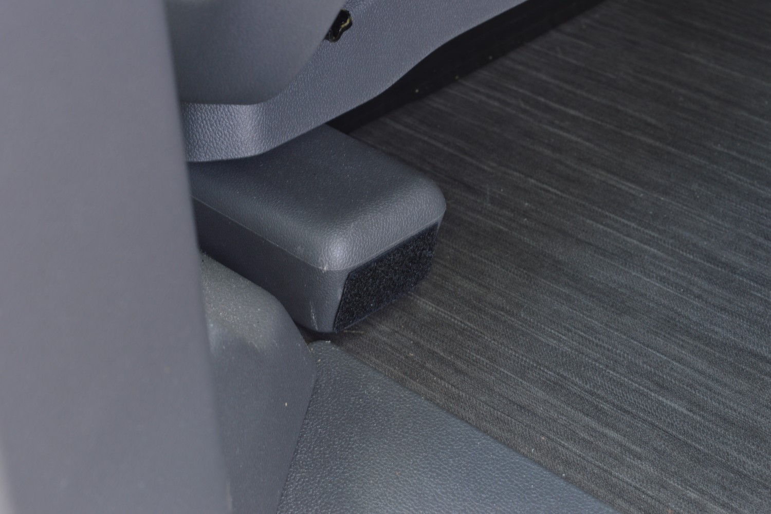 Bag behind driver's seat suitable for Volkswagen California T7 2024-present Original (8) Bag behind driver's seat suitable for Volkswagen California T7 2024-present Original (8)