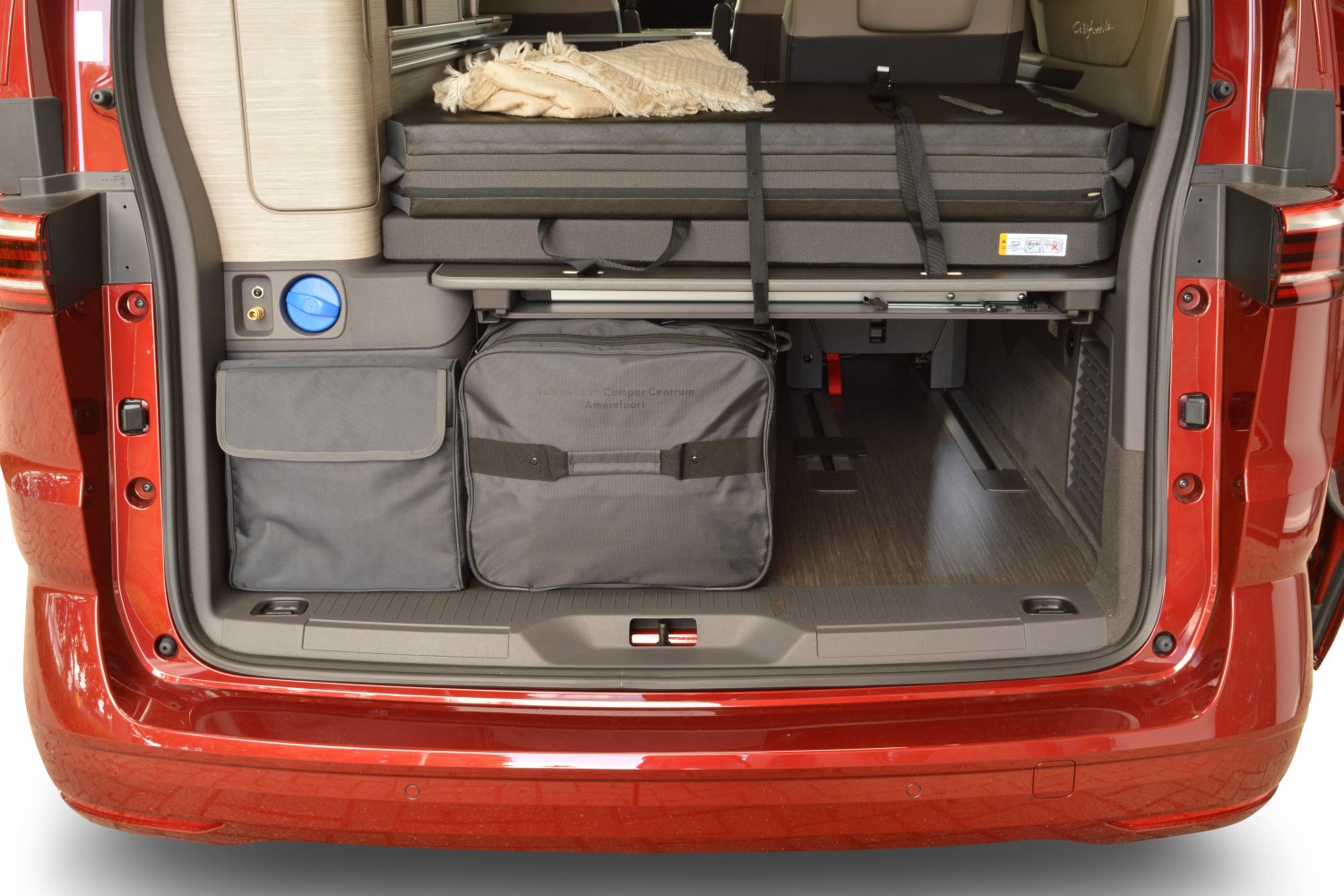 Watertank bag suitable for Volkswagen California T7 2024-present Original (6) Watertank bag suitable for Volkswagen California T7 2024-present Original (6)