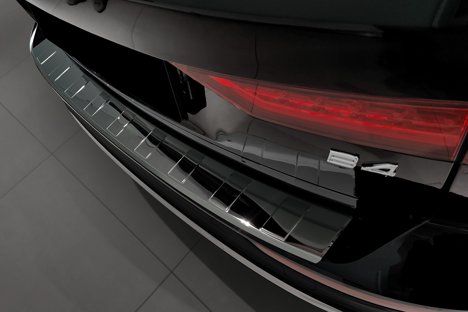 Protection de seuil de coffre convient à Volvo V60 II 2018-présent break acier inox anthracite brillant