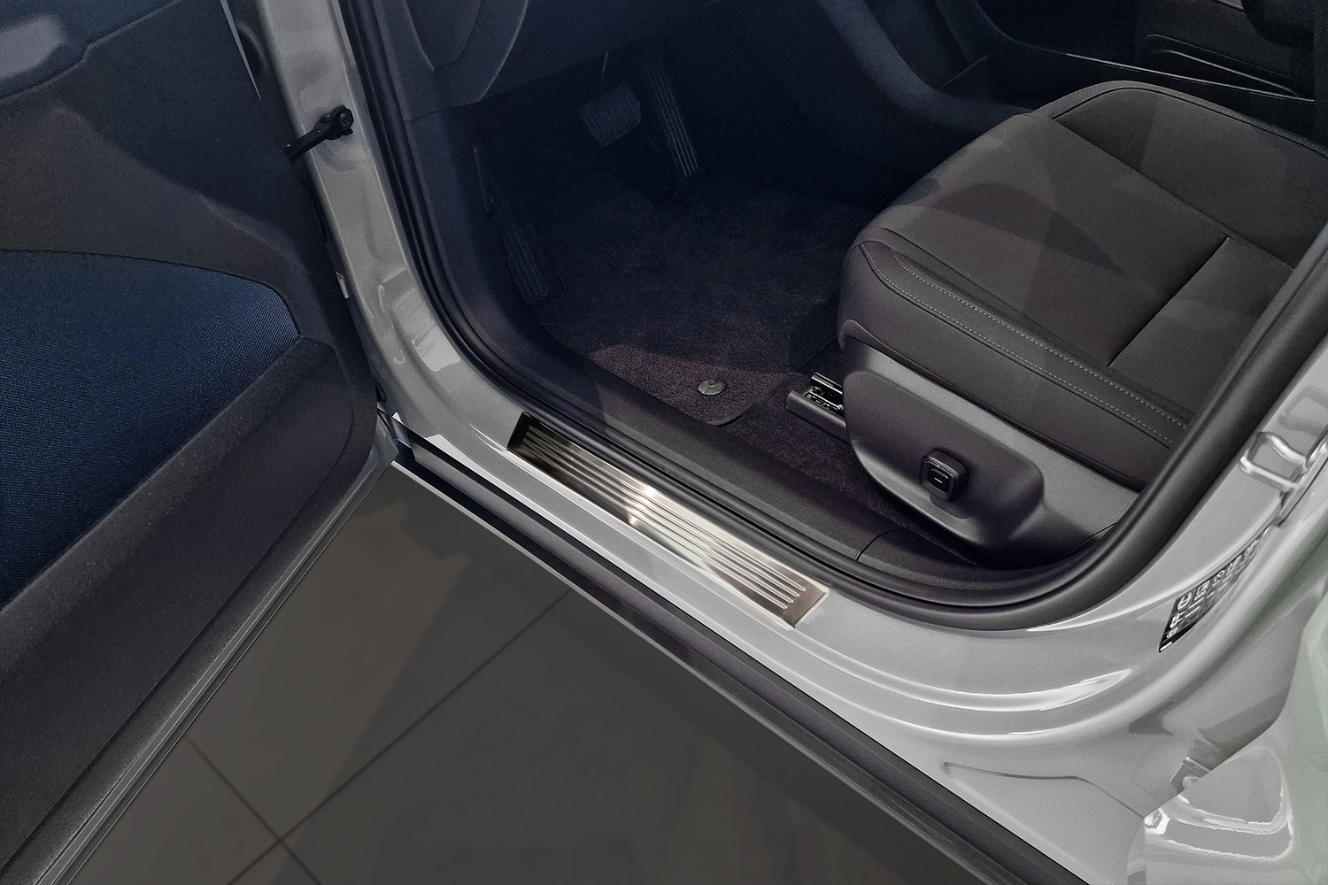 Instaplijsten geschikt voor Volvo EX30 2024-heden RVS geborsteld 4-delig