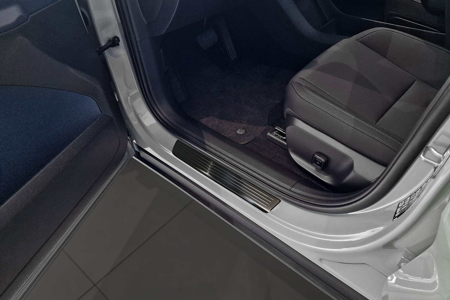 Instaplijsten geschikt voor Volvo EX30 2024-heden RVS geborsteld antraciet 4-delig