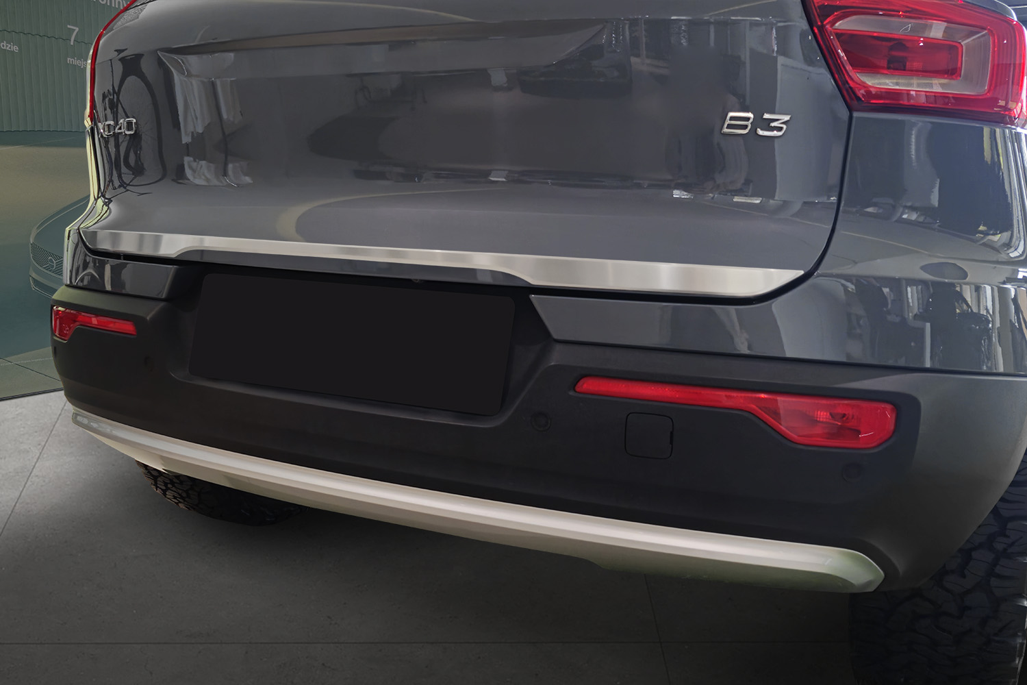 Tailgate trim suitable for Volvo XC40 2017-present stainless steel brushed (2)