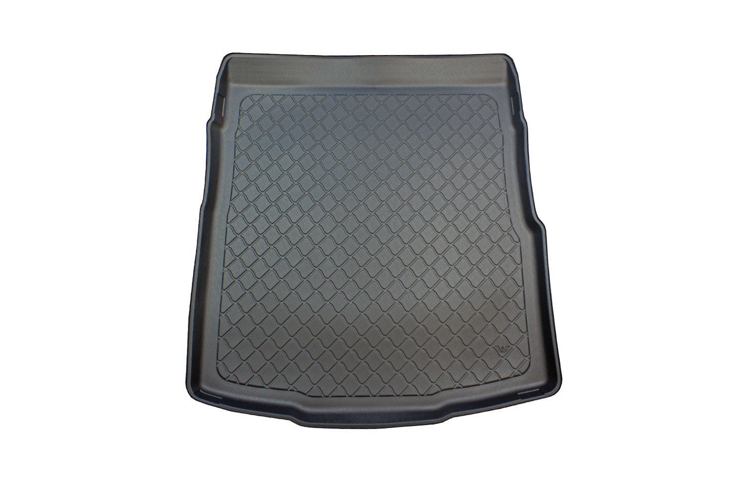 Kofferbakmat geschikt voor Volkswagen Passat (B8) 2014-2021 4-deurs sedan Guardliner anti-slip PE/TPE rubber
