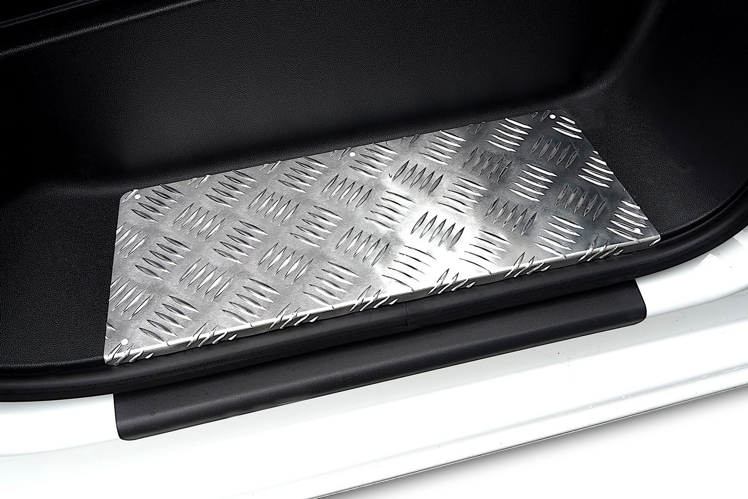 Inner door sill plates suitable for Volkswagen Transporter T7 2024-present aluminium diamond plate - front doors