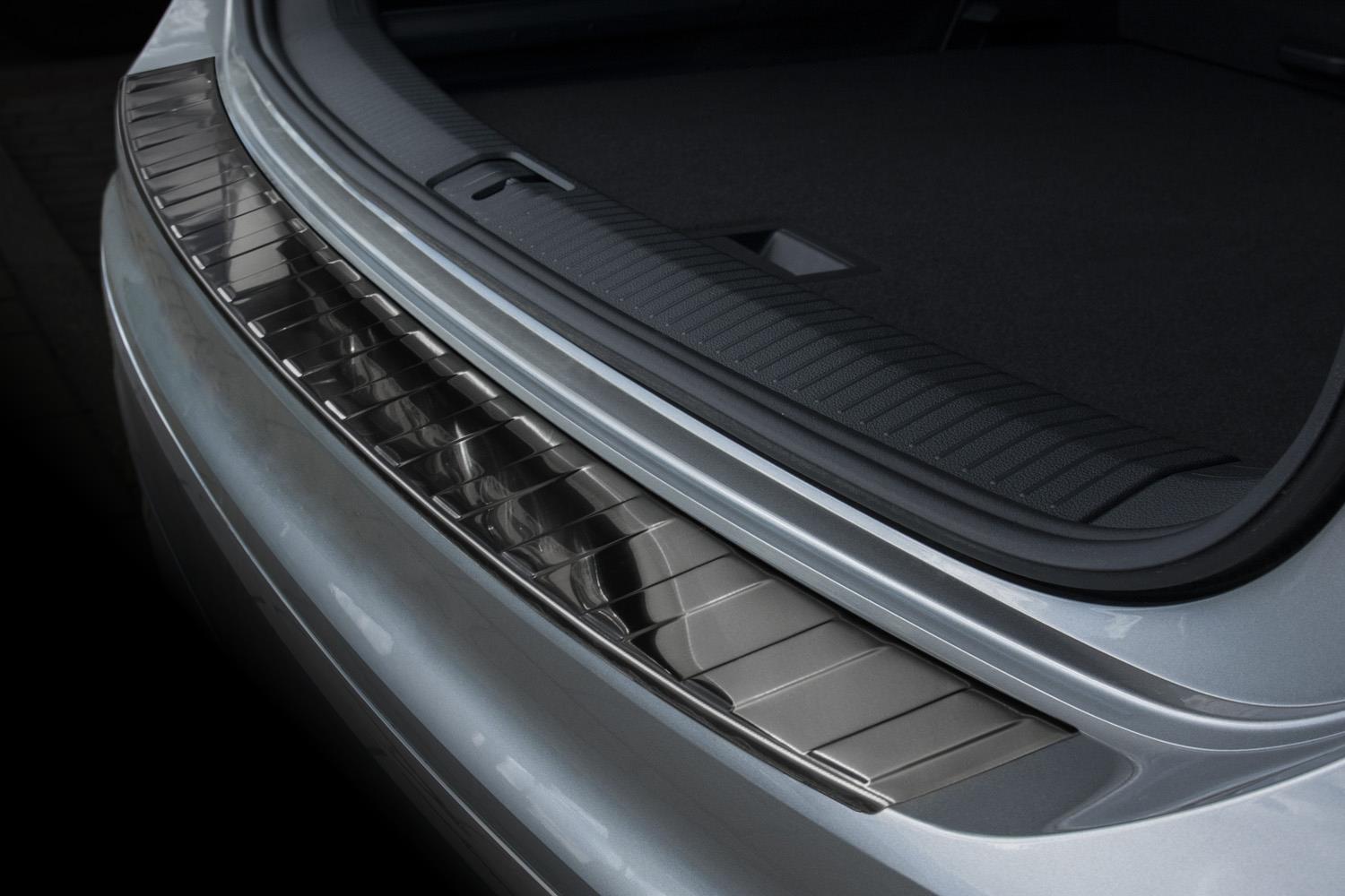 Protection de seuil de coffre convient à Volkswagen Tiguan II 2015-2024 acier inox anthracite brillant