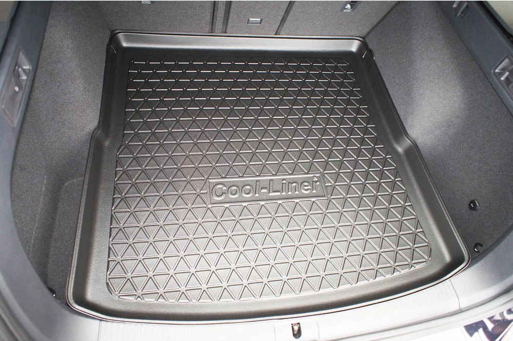 https://www.carparts-expert.com/images/stories/virtuemart/product/vw18gotm-volkswagen-golf-vii-5g-variant-2013trunk-mat-anti-slip-pe-tpe.jpg