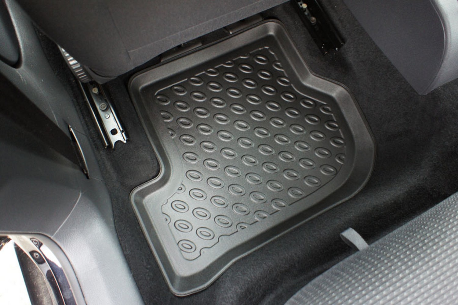 Car mats suitable for Volkswagen Golf V (1K) 2003-2008 3 & 5-door hatchback Cool Liner PE/TPE rubber (VW1GOFM-C) (4) Car mats suitable for Volkswagen Golf V (1K) 2003-2008 3 & 5-door hatchback Cool Liner PE/TPE rubber (VW1GOFM-C) (4)