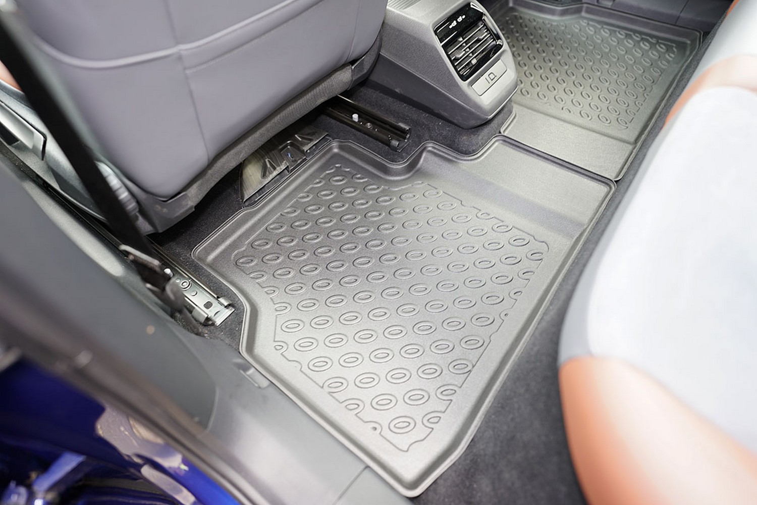 Car mats suitable for Volkswagen ID.4 2020-present Cool Liner PE/TPE rubber (VW1I4FM-C) (4) Car mats suitable for Volkswagen ID.4 2020-present Cool Liner PE/TPE rubber (VW1I4FM-C) (4)