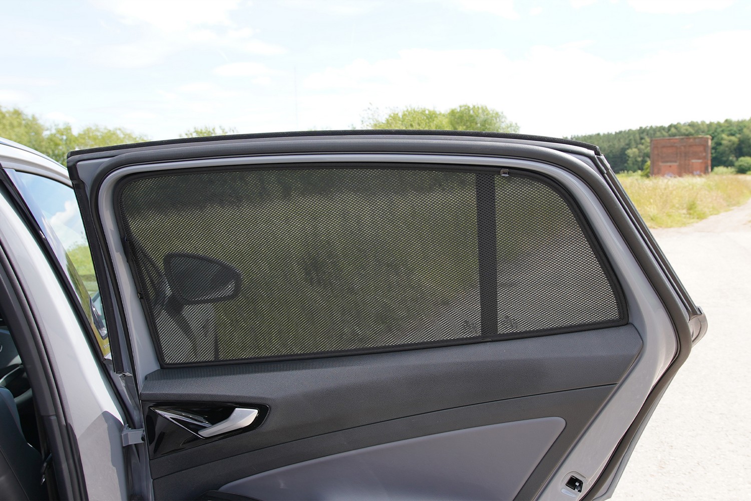 Sun shades Volkswagen ID.5 2022-present Car Shades - rear side doors